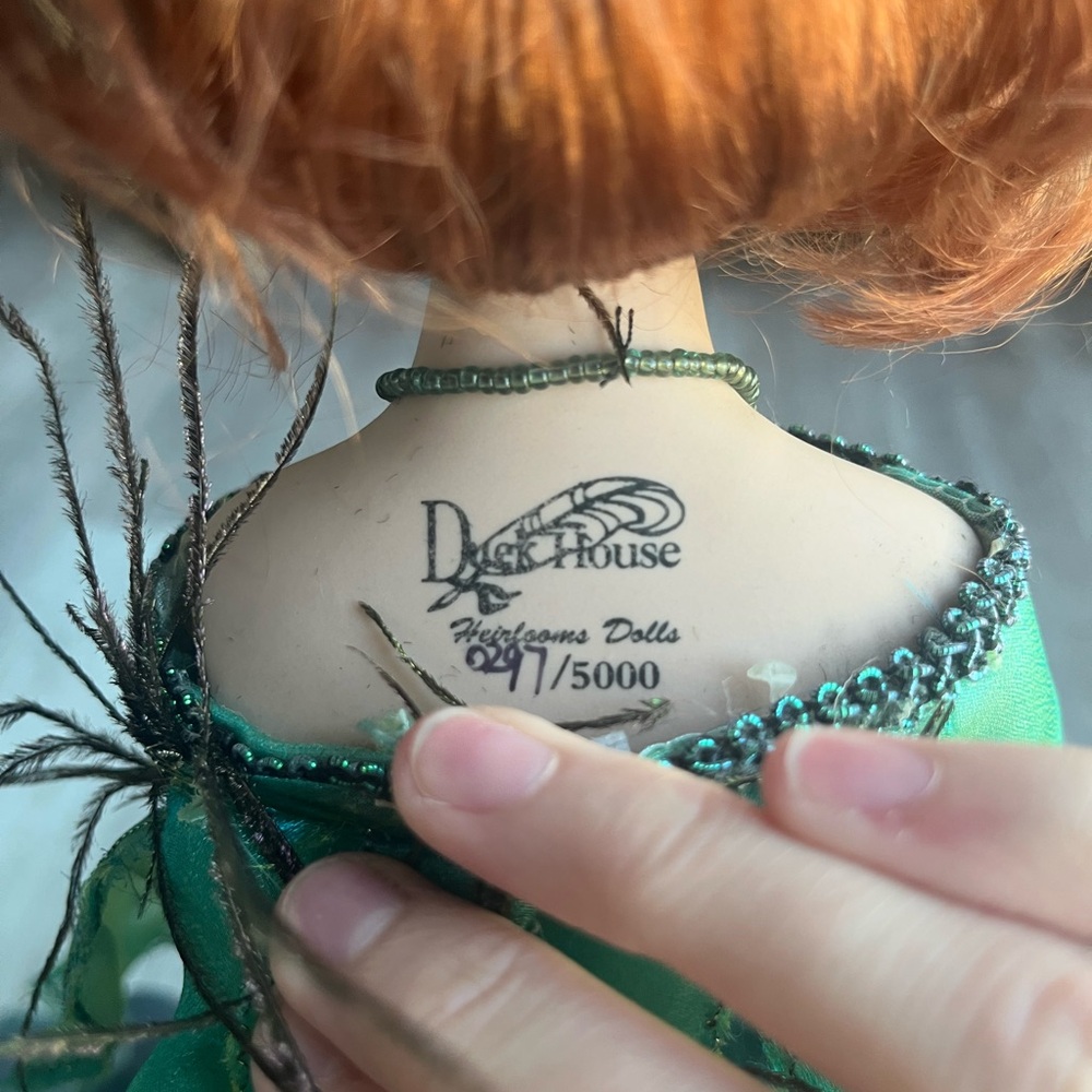 Duck House Heirlooms Limited Edition Porcelain Doll 297/5000 W/ Lighted Display - Picture 3 of 7